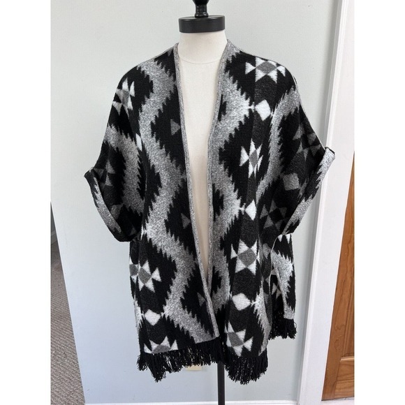 American Eagle Wrap Shawl Top Black Gray Western Aztec Rodeo Festival LG/XL - Picture 3 of 6
